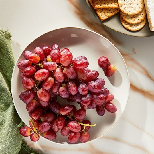 Fresh Red Seedless Grapes, Bag (2.25 lbs/Bag Est.)