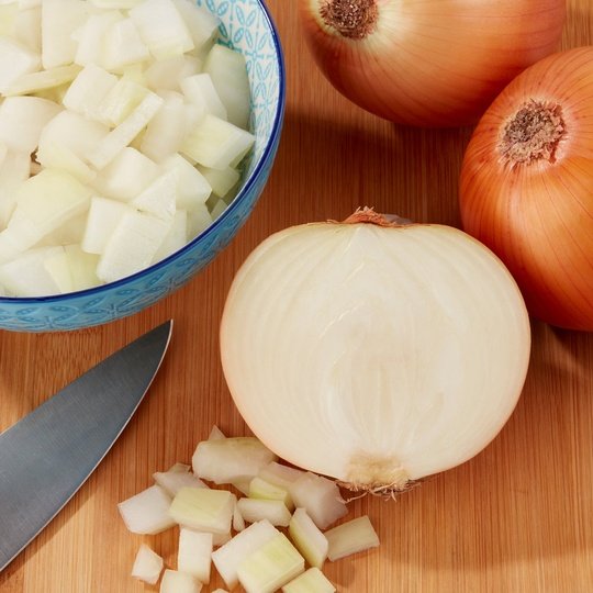 Fresh Whole Yellow Onions, Each