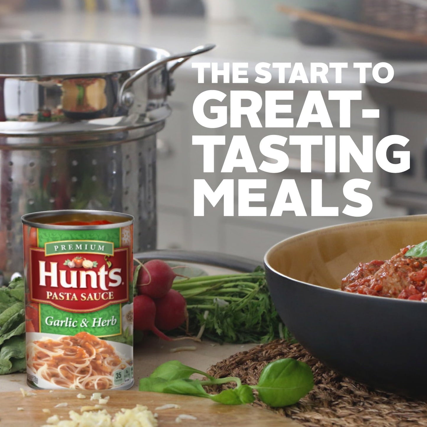 Hunt's Garlic & Herb Pasta Sauce, 100% Natural Tomato Sauce, Spaghetti Sauce, 24 oz Can