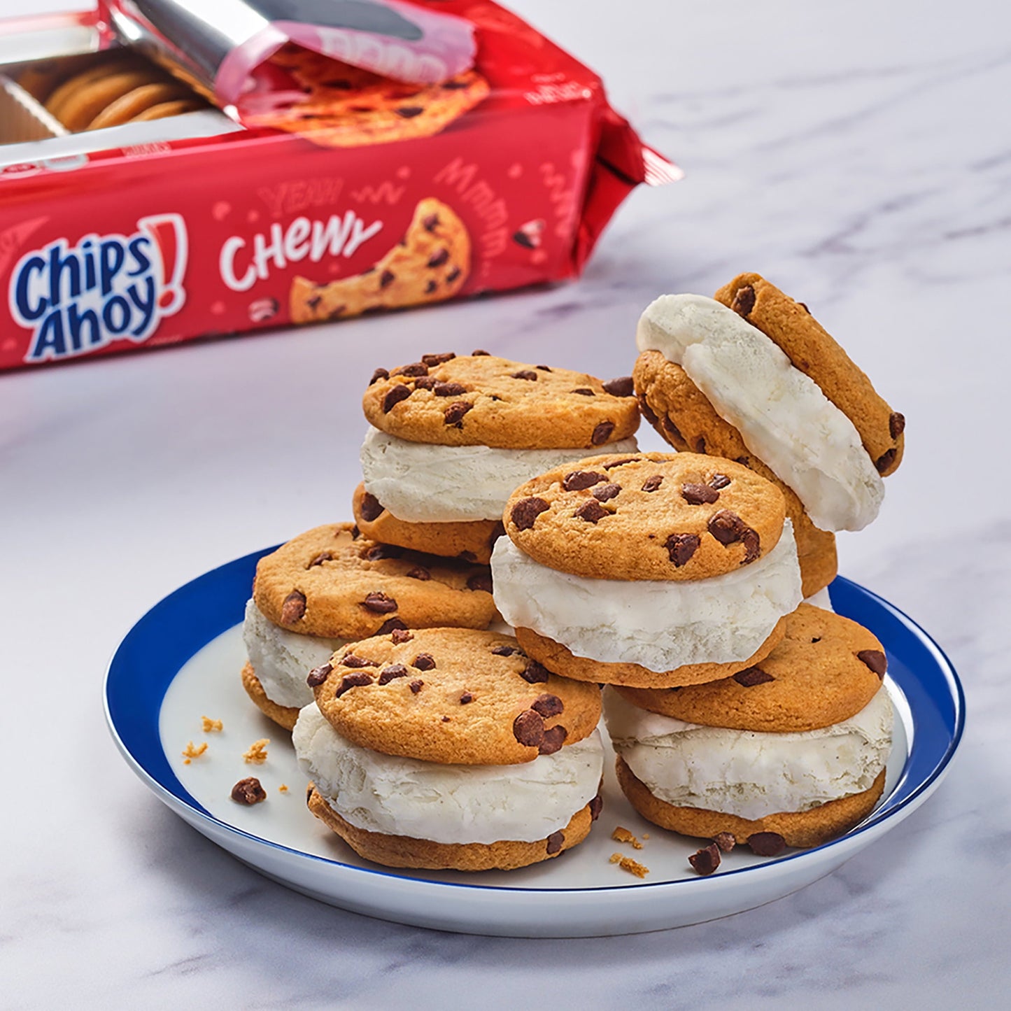 CHIPS AHOY! Chewy Chocolate Chip Cookies, Family Size, 19.5 oz