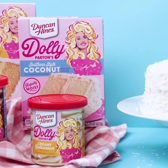 Duncan Hines Dolly Parton's Favorite Coconut Flavored Cake Mix, 15.25 oz